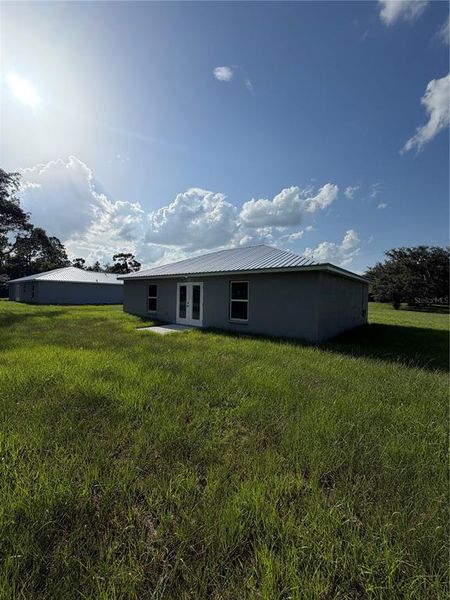 Exterior details and patio area of a home in , Lake Wales (Image 3). Exterior details and patio area of a home in , Lake Wales (Image 3).