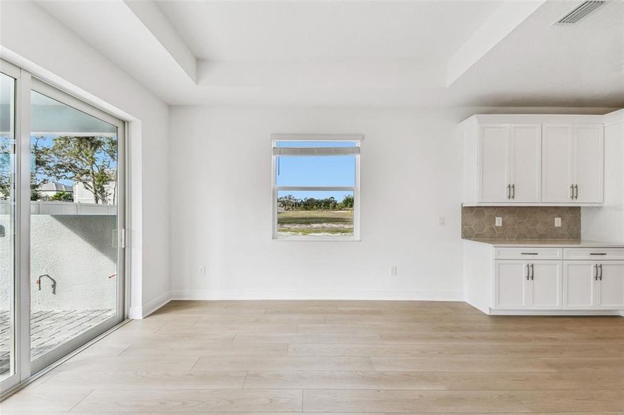 Spacious, unfurnished interior of a new home in Hawkstone, Sarasota (Image 19).