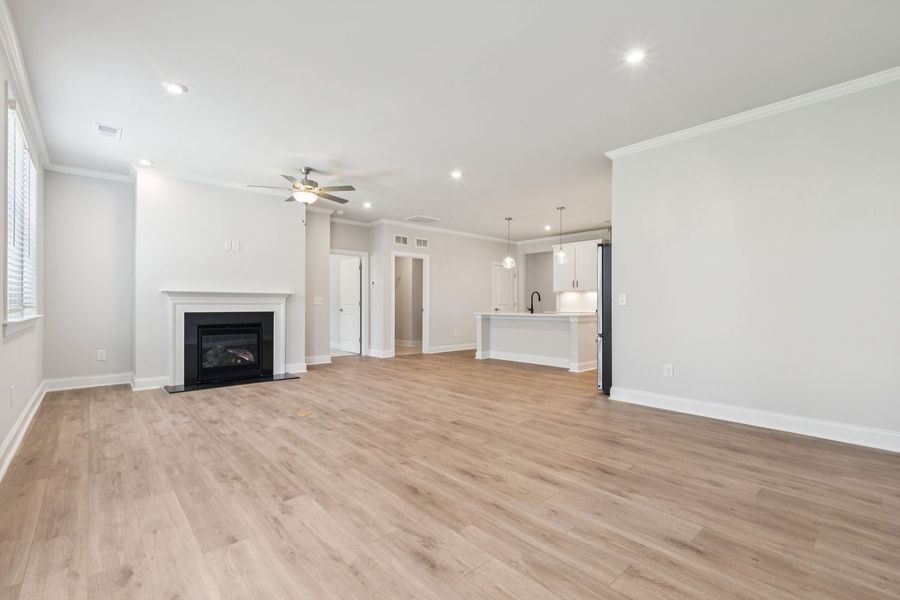 Spacious, unfurnished interior of a new home in The Beacon at Old Peachtree Single Family Homes, Lawrenceville (Image 398).