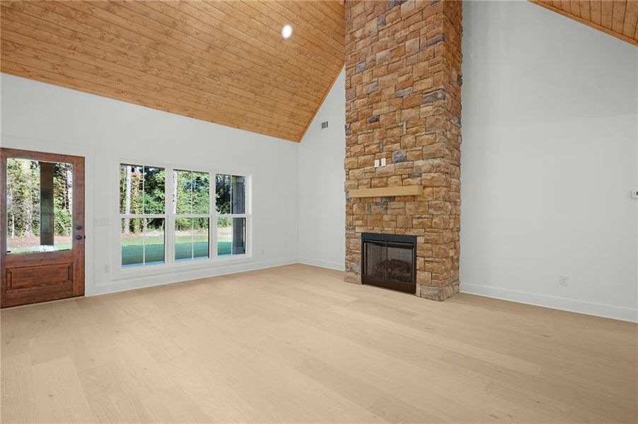 Spacious, unfurnished interior of a new home in , Calhoun (Image 35).