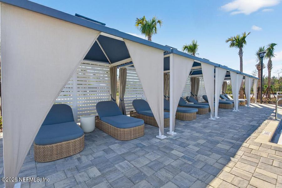 Exterior details and patio area of a home in Seaton Creek, Jacksonville (Image 3).