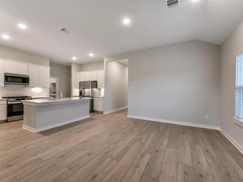 Image 30 of a home in Sunterra.