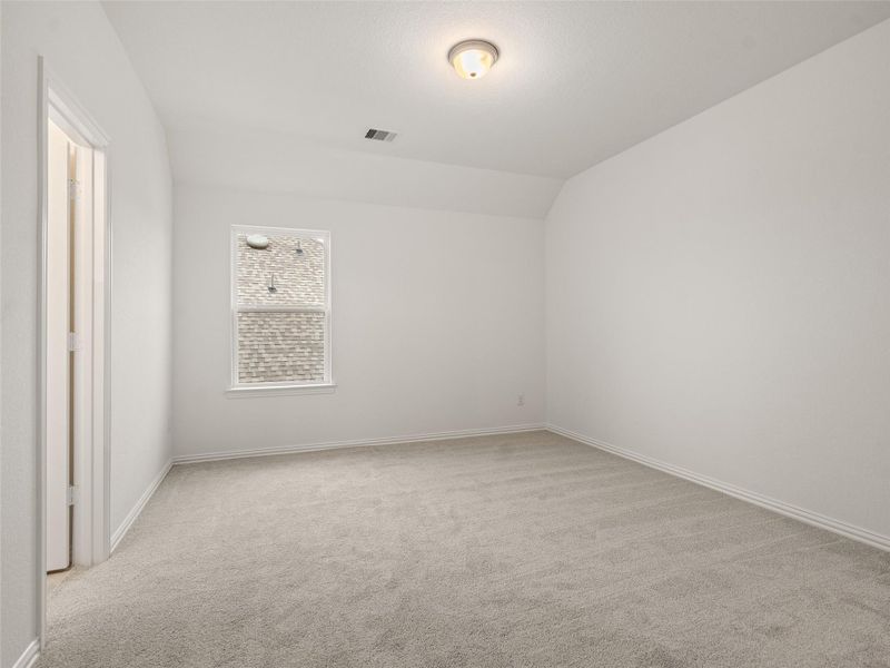 Spacious, unfurnished interior of a new home in Brookewater, Rosenberg (Image 32).