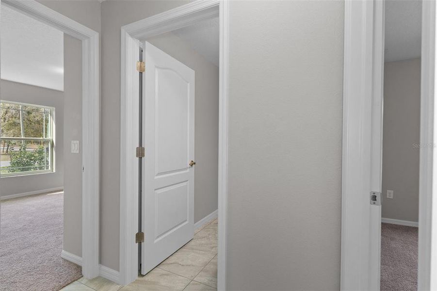 Spacious, unfurnished interior of a new home in , Homosassa (Image 30).