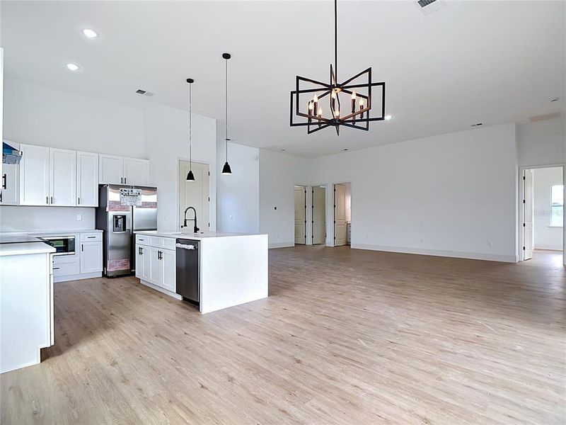Spacious, unfurnished interior of a new home in , Port Charlotte (Image 25).