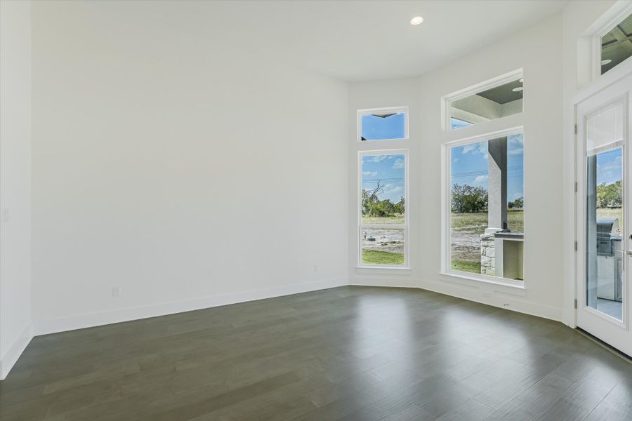 Representative unfurnished interior of a home built from the Vanderpool II by Giddens Homes in Whispering Wind, Bertram (Image 75).