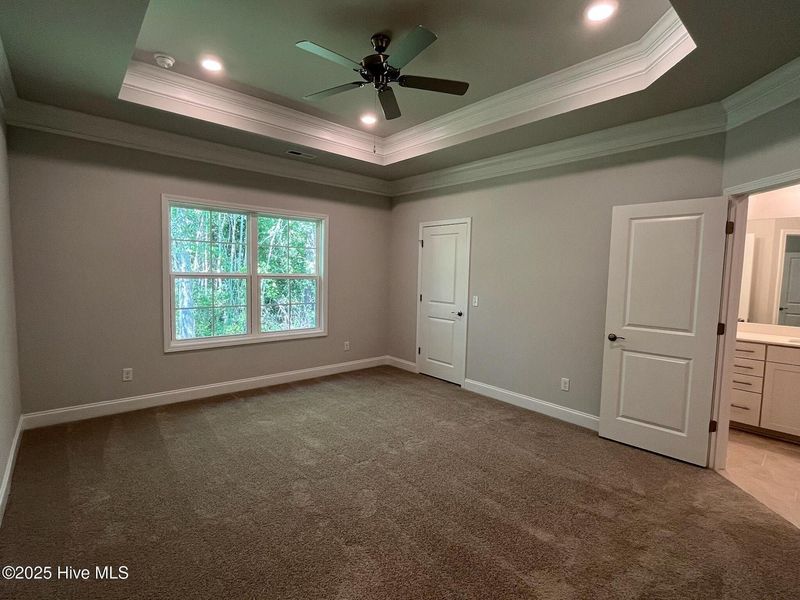 Spacious, unfurnished interior of a new home in Palmetto Creek, Bolivia (Image 19). Spacious, unfurnished interior of a new home in Palmetto Creek, Bolivia (Image 19).