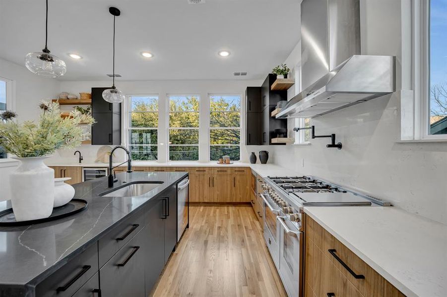 Furnished interior view inside a new home in , Dallas (Image 26). Furnished interior view inside a new home in , Dallas (Image 26).