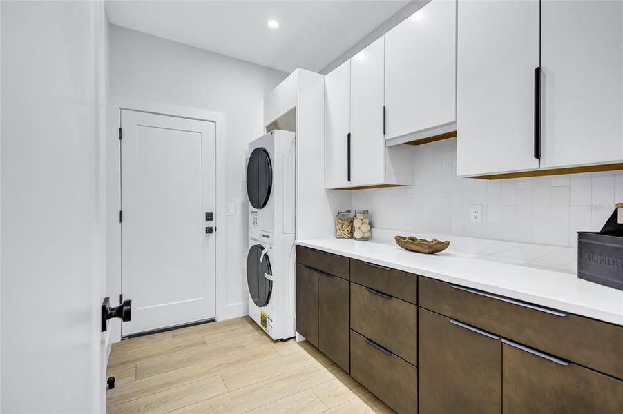 Furnished interior view inside a new home in , Gulfport (Image 39).