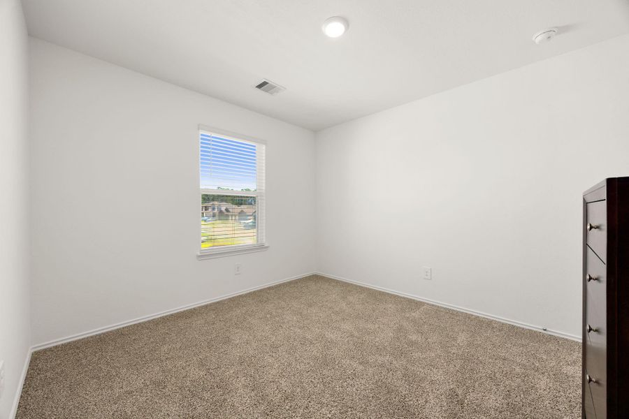 Spacious, unfurnished interior of a new home in Breckenridge Forest, Spring (Image 43).