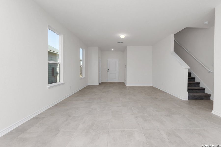 Spacious, unfurnished interior of a new home in The Granary - Heritage Collection, San Antonio (Image 11).