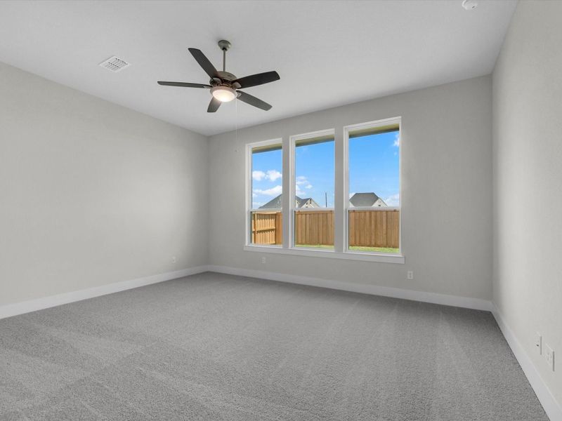 Spacious, unfurnished interior of a new home in Dunham Pointe, Cypress (Image 15).