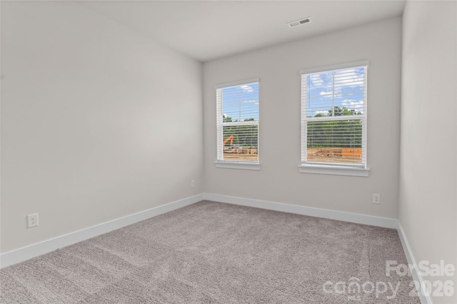 Spacious, unfurnished interior of a new home in Sierra Ridge, Gastonia (Image 14).