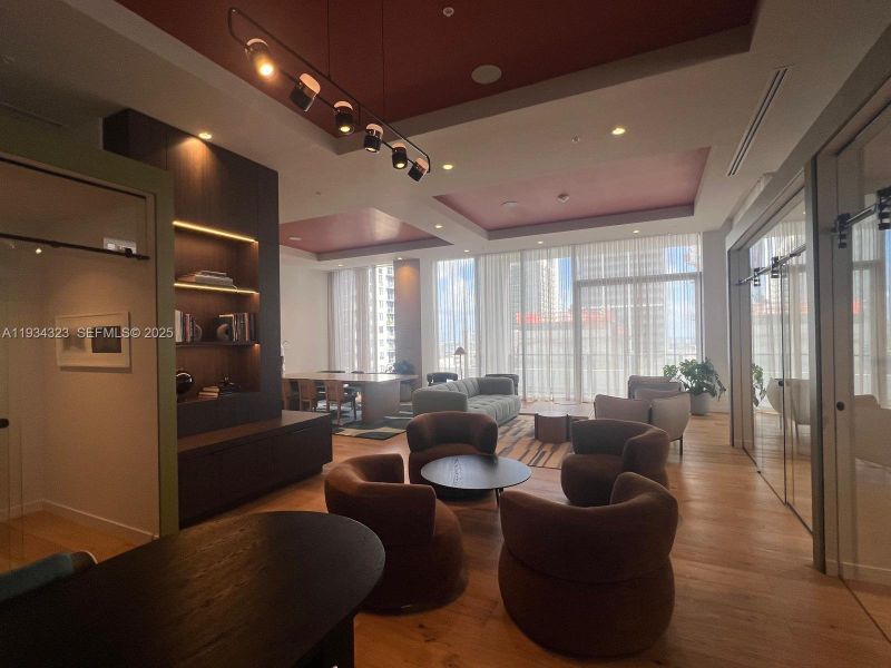 Community amenities in , Miami (Image 8). Community amenities in , Miami (Image 8).