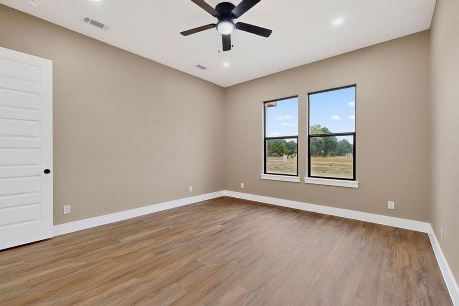 Spacious, unfurnished interior of a new home in , Athens (Image 13).