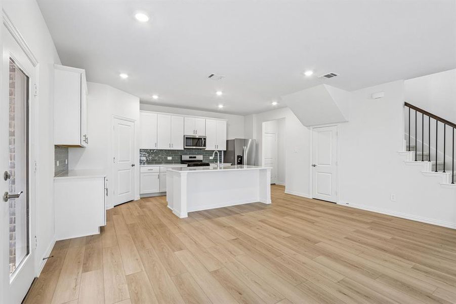 Furnished interior view inside a new home in Oak Ridge Park, Corinth (Image 6).