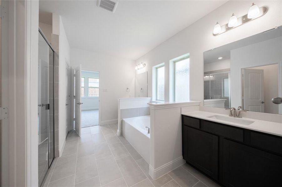 Image 37 of a home in Valencia on the Lake: Valencia 50s. Image 37 of a home in Valencia on the Lake: Valencia 50s.