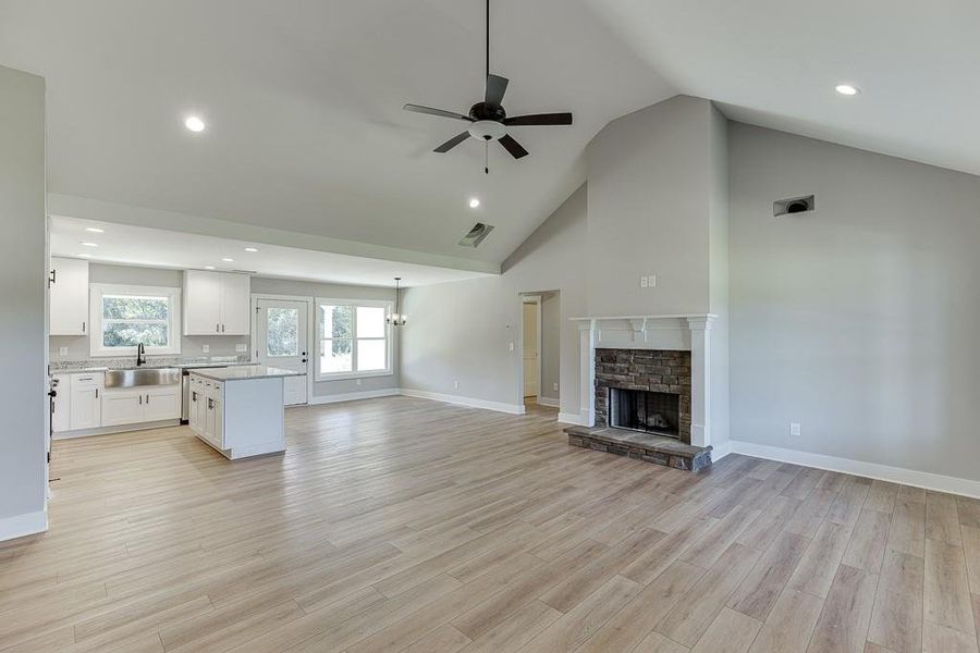 Spacious, unfurnished interior of a new home in , Hartwell (Image 28).