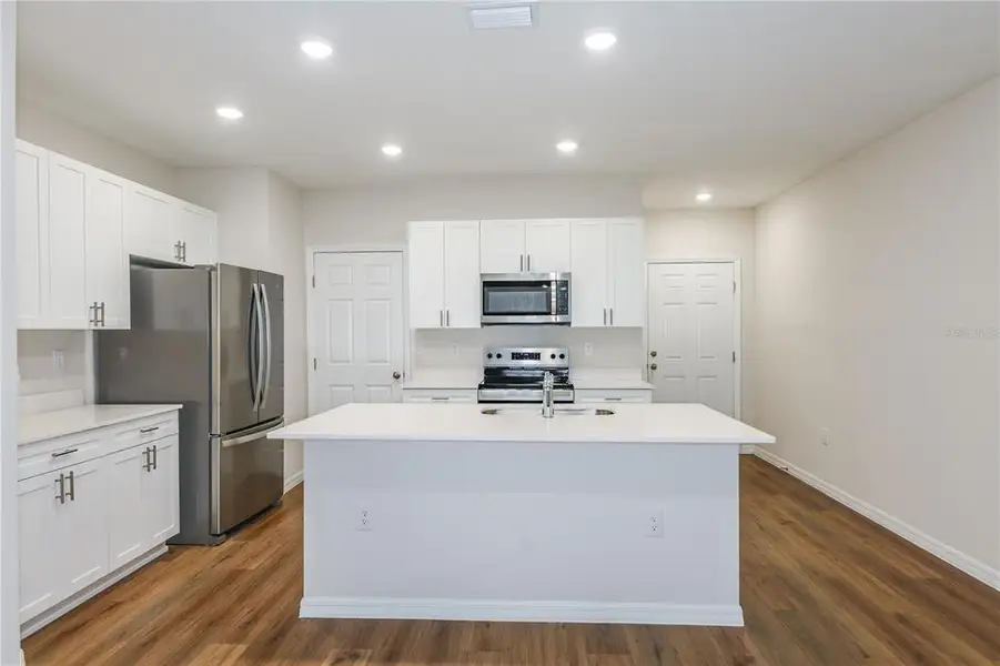 Furnished interior view inside a new home in , Haines City (Image 3).