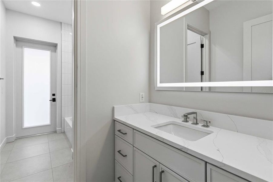Furnished interior view inside a new home in , Plant City (Image 18).