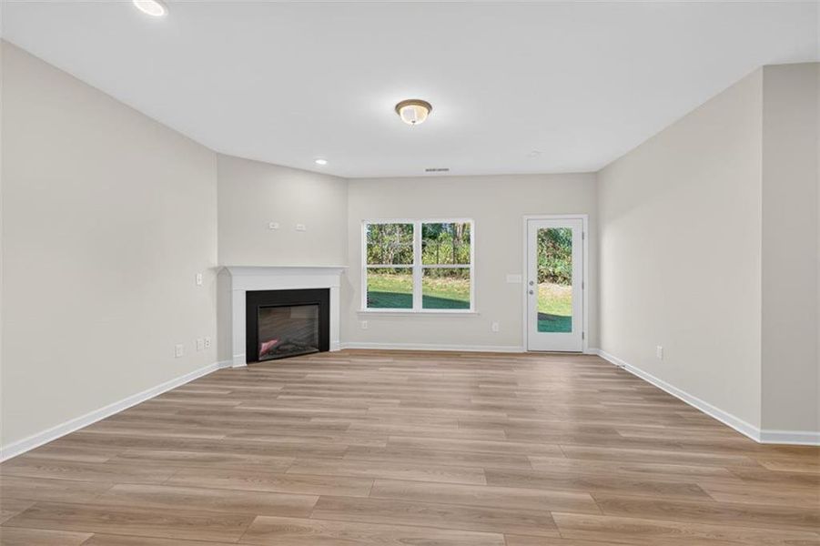 Spacious, unfurnished interior of a new home in Jameson Towns, Villa Rica (Image 23).