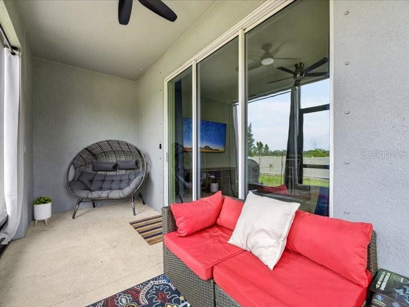 Exterior details and patio area of a home in , Apollo Beach (Image 35).