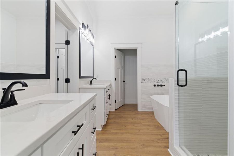 Furnished interior view inside a new home in , Jasper (Image 8).