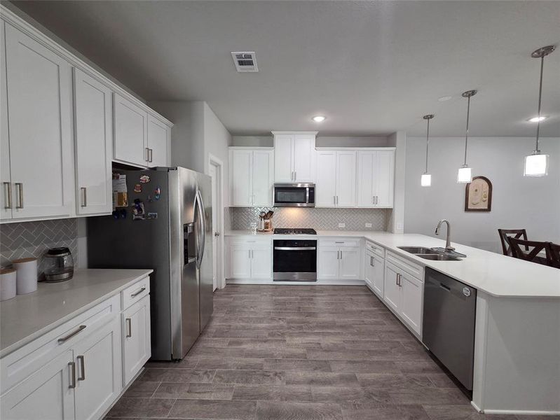 Furnished interior view inside a new home in , Wylie (Image 4).