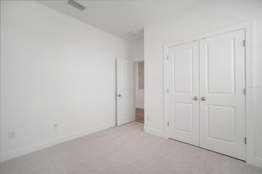 Spacious, unfurnished interior of a new home in North River Ranch, Parrish (Image 26).