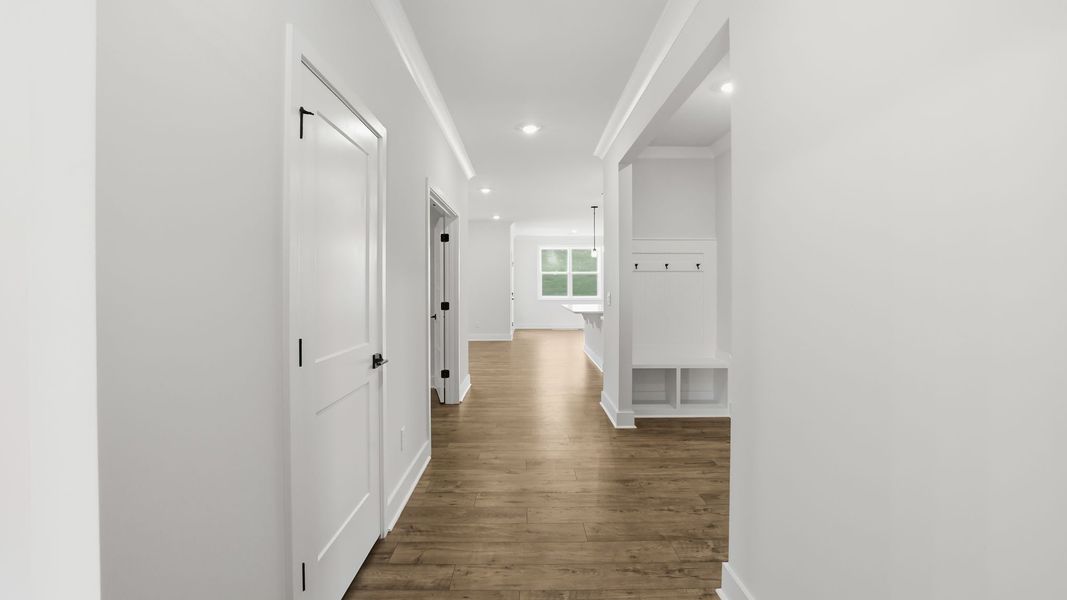 Spacious, unfurnished interior of a new home in Adams Glen, Greenville (Image 19).