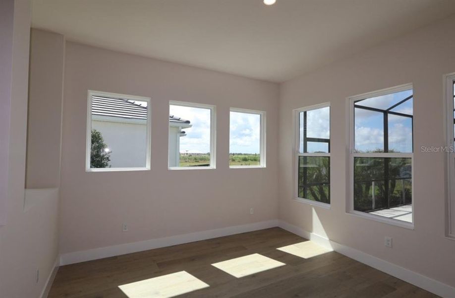 Spacious, unfurnished interior of a new home in Palmera Wellen Park – Executive Series, Venice (Image 20). Spacious, unfurnished interior of a new home in Palmera Wellen Park – Executive Series, Venice (Image 20).