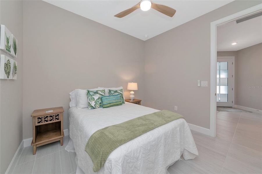 Furnished interior view inside a new home in , Englewood (Image 37).