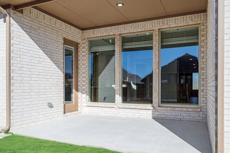 Exterior details and patio area of a home in Timberbrook, Justin (Image 4).