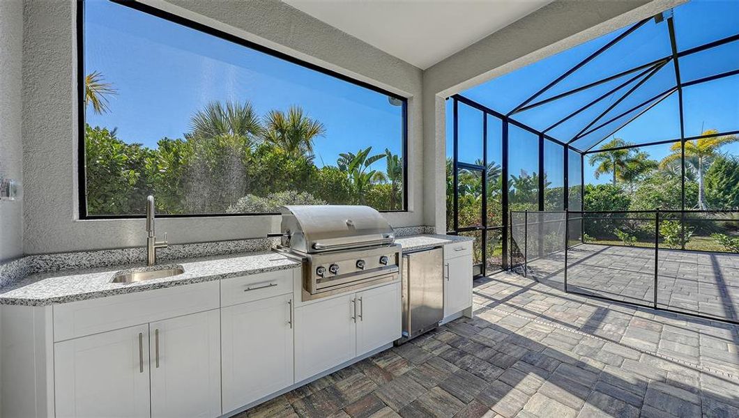 Exterior details and patio area of a home in , Venice (Image 3).