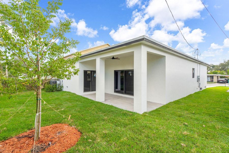 28-web-or-mls-2551NW14th-28