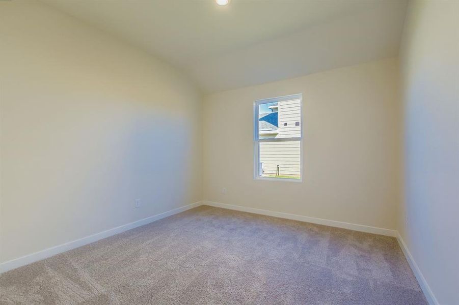 Spacious, unfurnished interior of a new home in Middlefield Village, Dallas (Image 26).