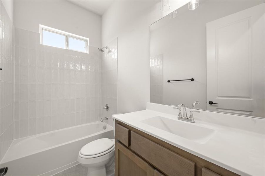 3004 Valley View- Bathroom-2 3004 Valley View- Bathroom-2