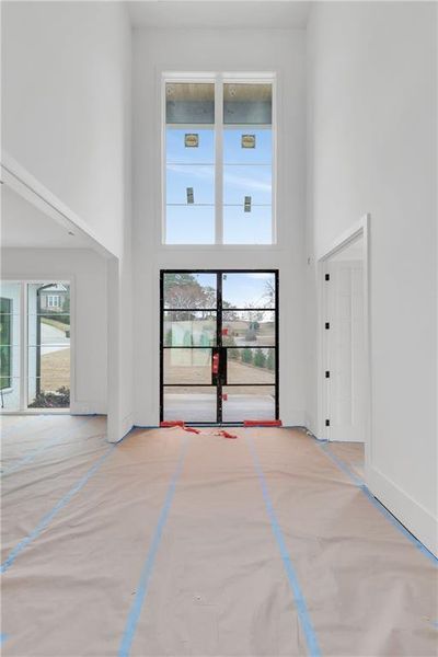 Spacious, unfurnished interior of a new home in , Marietta (Image 5).