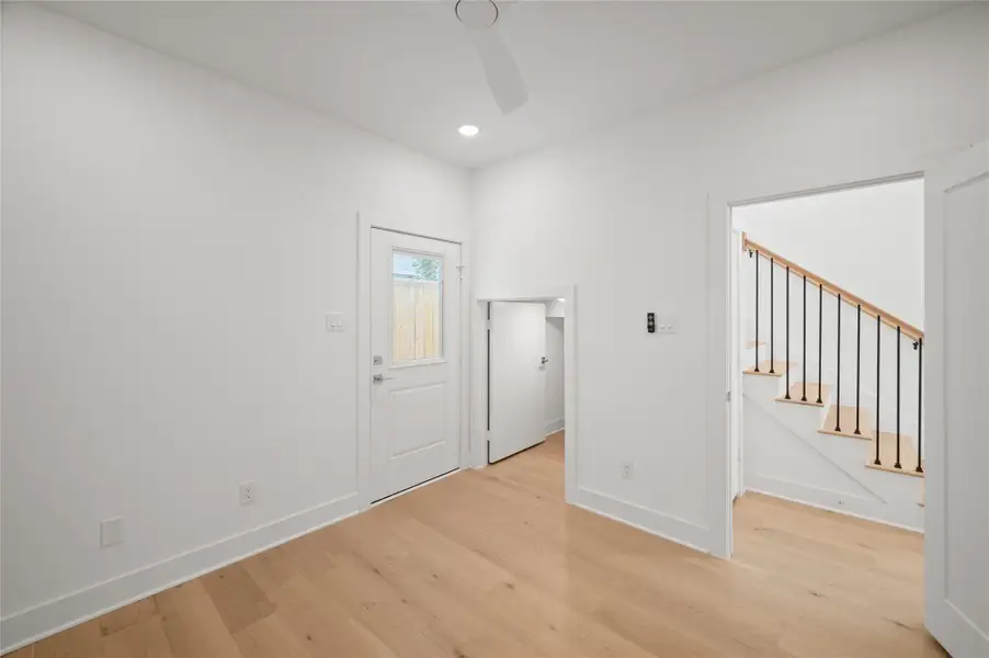 Spacious, unfurnished interior of a new home in , Houston (Image 32).