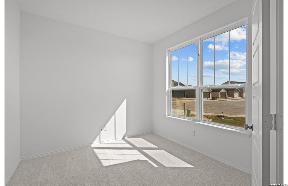 Spacious, unfurnished interior of a new home in Meadows at Clear Springs, New Braunfels (Image 14).