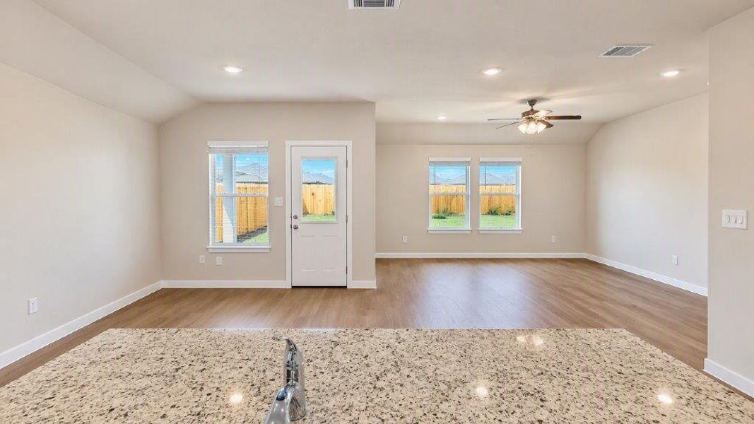 Spacious, unfurnished interior of a new home in Royal Oak South, Corpus Christi (Image 8).
