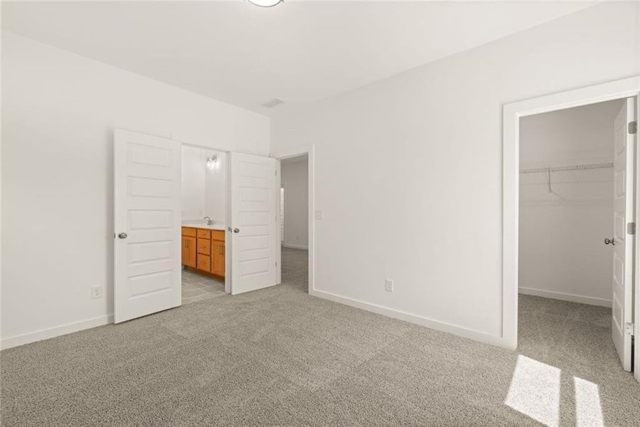 Spacious, unfurnished interior of a new home in , Gainesville (Image 50).