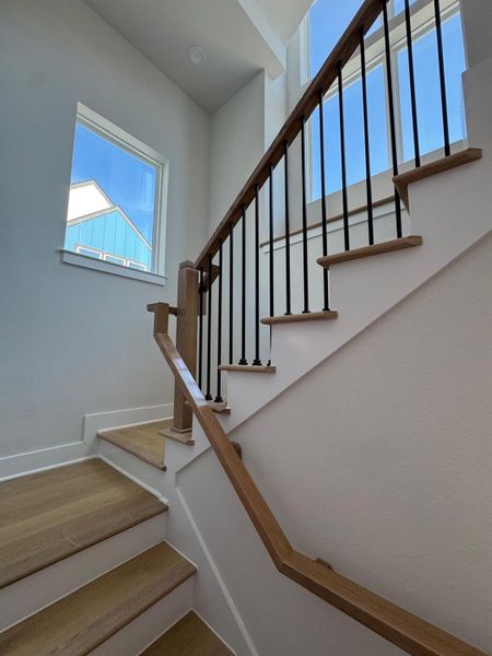 Spacious, unfurnished interior of a new home in , Houston (Image 23).