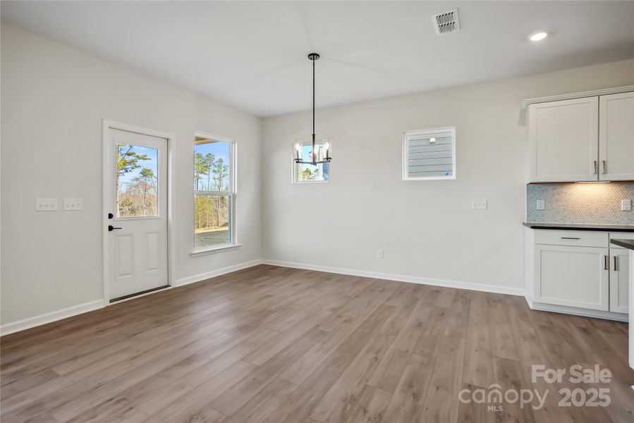 Digital Image Similar