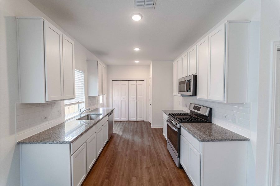 Furnished interior view inside a new home in Paramount, Kyle (Image 3).