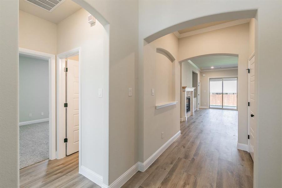 Spacious, unfurnished interior of a new home in , Alvarado (Image 40).