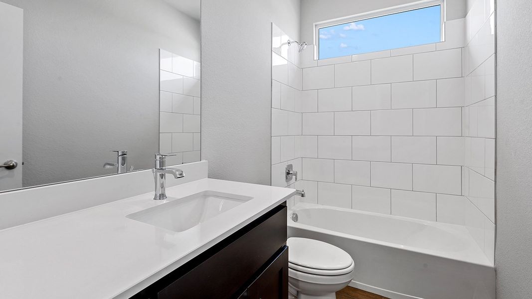 Furnished interior view inside a new home in Eagle Creek, Denton (Image 13).