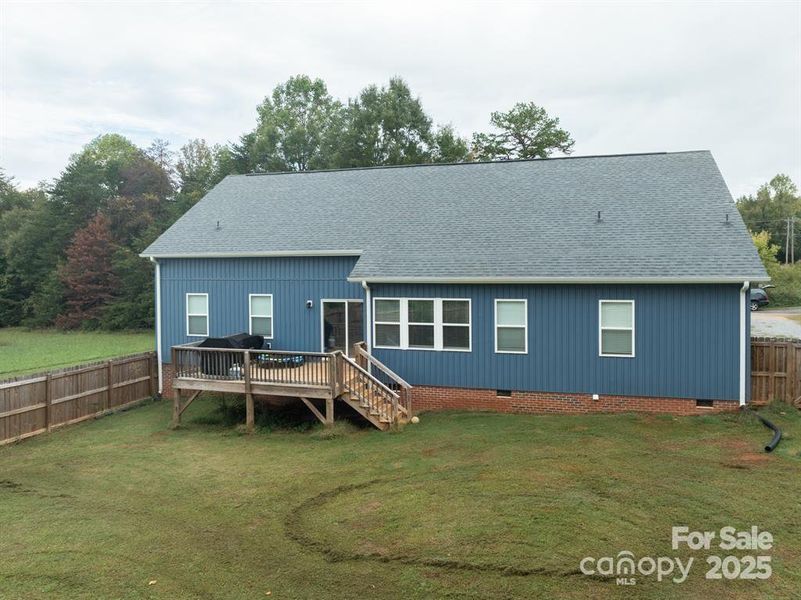 Exterior details and patio area of a home in , Maiden (Image 2).