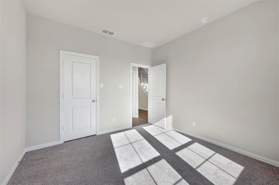 Spacious, unfurnished interior of a new home in Lily Creek at Sutton Fields, Aubrey (Image 18).