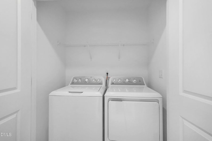 SUN_ElmGrove_Pic_Wyatt_Laundry_1of1